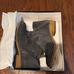 Dolce Vita Women Sofia Sutton Ankle booties Anthracite Suede Dark Gray Size 8.5